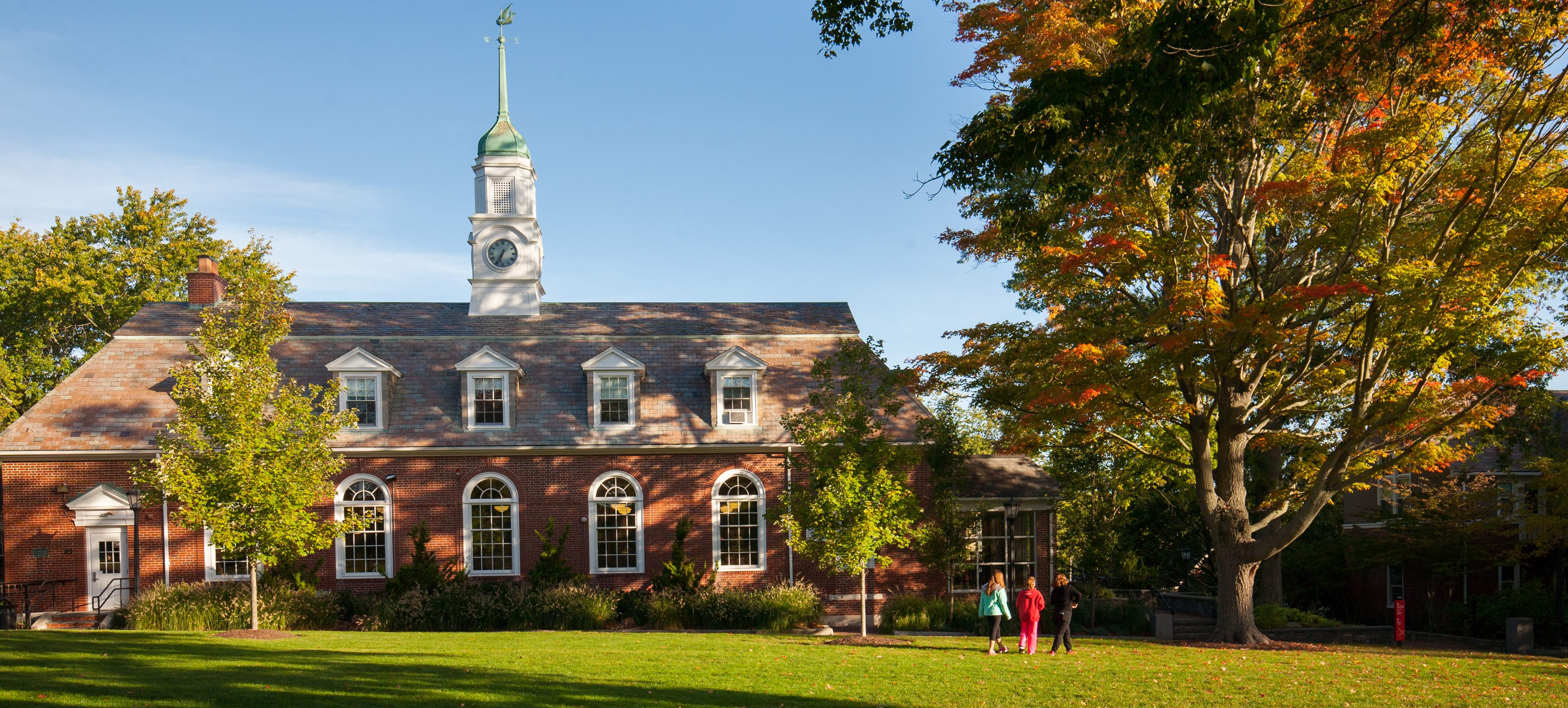 St school. St. Andrew's School. St Andrews школа. St. Andrew's School Delaware. Баррингтон род Айленд.